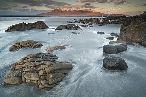 Biosphoto | 2048686 | Laig Beach on the island of Eigg - Small isles Hebrides ; Rum Island is seen in front  | &copy; Duncan MacArthur / Biosphoto