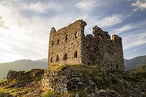 Biosphoto | 2593242 | Le Fort du Comte de Vaux sur les hauteurs du Col de Vizzavona. Le Comte de Vaux fut appelé au commandement de l'armée Française en Corse après la Signature du Traité de Versailles en 1768.Le Fort de Vaux fut édifié en 1772 au sommet d'un piton rocheux de 800 m d'altitude afin de contrôler le Passage entre le Nord et le Sud de l'ile. Vivario, Corse | &copy; Hyacinthe Sambroni / Biosphoto