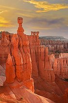 Biosphoto | 2545089 | Le marteau de Thor au lever du soleil, Sunrise Point, Bryce Canyon National Park, Utah, Southwest, USA | &copy; Ingo Schulz / imageBROKER / Biosphoto