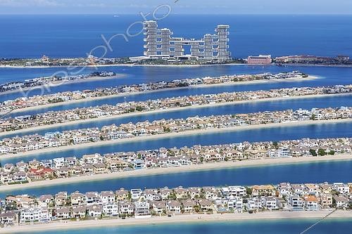 Biosphoto | 2594485 | Le Palm Jumeirah avec l'île artificielle Atlantis The Royal Hotel vue du ciel à Dubaï, Émirats arabes unis, Asie | &copy; Markus Mainka / imageBROKER / Biosphoto