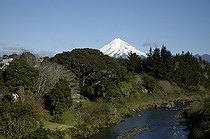 Biosphoto | 1250097 | Le volcan Taranaki dans le PN d'Egmont sur l'île du Nord | &copy; Michel Rauch / Biosphoto