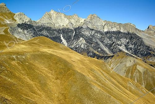 Biosphoto | 2100031 | Les Roubines nègres, vue depuis le col des Fourches (2261m), Vallée de la Haute Tinée en automne, Mercantour, Alpes, France | &copy; Robert Valarcher / Biosphoto