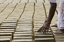 Biosphoto | 1604739 | Making clay bricks, Neloor Maravappalayam, near Karur, Tamil Nadu, India, Asia | © Olaf Krueger / imageBROKER / Biosphoto