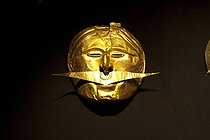 Biosphoto | 1251215 | Masque en or avec ornement nasal Colombie | &copy; Nano Calvo / Visual and Written - Photo Collection / Biosphoto