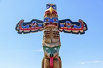 Biosphoto | 2304670 | Mât totémique (Aigle et Ours). Powell River, Île de Vancouver, Colombie-Britannique, Canada | &copy; Jean-Philippe Delobelle / Biosphoto