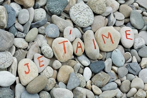 Biosphoto | 600716 | Message d'amour écrit sur des pierres | &copy; Philippe Giraud / Biosphoto