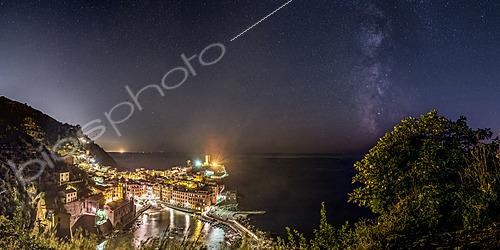 Biosphoto | 2624521 | Milky Way above the village of Vernazza, Cinque Terre, Liguria, Italy. | &copy; Philippe Jacquot / Biosphoto