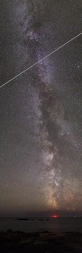 Biosphoto | 1255004 | Milky Way from Sagittarius to Swan above the Sea France ; Milky Way stretching from Sagittarius (the horizon) to the Swan (the zenith). The scope covers the ECU of Sobieski, the Eagle, the Dolphin, Arrow, Little Fox and the Lyre.  | &copy; Laurent Laveder / Biosphoto