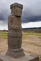 Biosphoto | 1607140 | Monolit int the ruins of the Tihuanacu temples, Bolivia | © Florian Kopp / imageBROKER / Biosphoto