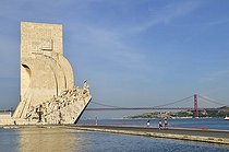 Biosphoto | 1600337 | Monument to the Discoveries, Padrao dos Descobrimentos, on the estuary of the Tagus river, bridge Ponte 25 de Abril at back, Belem, Lisbon, Portugal, Europe | © Florian Kopp / imageBROKER / Biosphoto