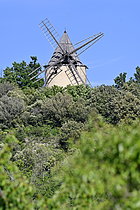 Biosphoto | 2609622 | Moulin à vent de Saint-Michel-l'Observatoire, Alpes-de-Haute-Provence, France, | &copy; Dominique Delfino / Biosphoto