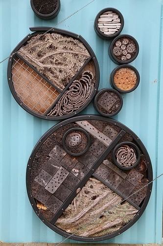 Biosphoto | 1901271 | Mur à insectes pour abeilles solitaires et divers insectes | &copy; Jean-François Noblet / Biosphoto