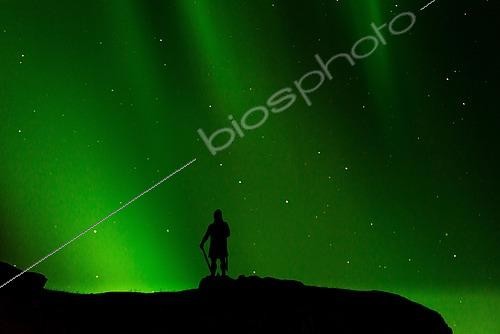 Biosphoto | 2567684 | Northern lights, in front Leif Erikson statue, Brattahlid, South Greenland, Greenland, North America | &copy; Gabriel Gersch / imageBROKER / Biosphoto