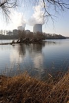 Biosphoto | 1245254 | Nuclear Power Plant Saint-Laurent-des-Eaux by the Loire | &copy; Michel Gunther / Biosphoto