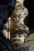 Biosphoto | 1604640 | Ornate column at the entrance of the Cathedral of Santa Maria delle Colonne, St. Mary of the Columns, Piazza Duomo, Ortygia island, historical centre of Syracuse, Sicily, Italy, Europe | © Olaf Krueger / imageBROKER / Biosphoto