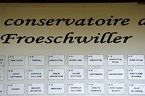 Biosphoto | 2067041 | Panel on the location of the varieties of apple orchard , Froeschwiller , Alsace, France | &copy; Denis Bringard / Biosphoto