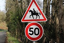 Biosphoto | 2575423 | Panneaux routiers 