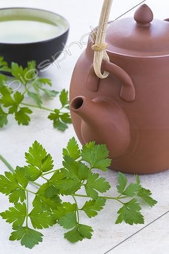 Biosphoto | 1132828 | Parsley tea and tea-maker on a stone table | &copy; Frédérique Bidault / Biosphoto