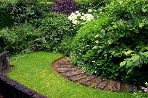 Biosphoto | 73555 | Petit jardin intérieur Jardin de Plantbessin France | &copy; Frédéric Didillon / Biosphoto