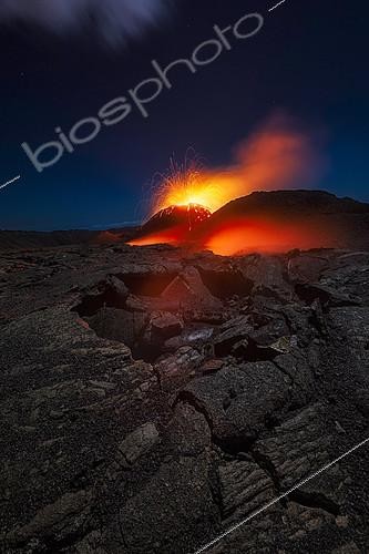Biosphoto | 2090964 | Piton de la Fournaise in activity, Volcano eruption of July 31, 2015, Reunion | &copy; Gabriel Barathieu / Biosphoto