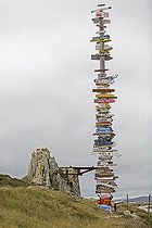 Biosphoto | 2012780 | Pole multi directions indicator - Falkland Islands | &copy; Alain Mafart-Renodier / Biosphoto