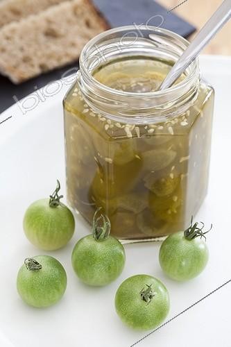 Biosphoto | 1795614 | Pot de confiture de Tomates cerises vertes et Tomates vertes | &copy; Frédérique Bidault / Biosphoto