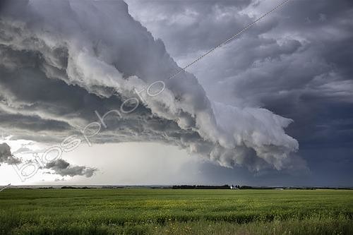 Biosphoto | 2592739 | Prairie Storm Clouds Canada Saskatchewan Dramatic Summer | &copy; Mark Duffy / imageBROKER / Biosphoto