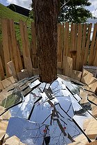 Biosphoto | 2066836 | Reflet dans miroirs sous un arbre, Jardin pour la Paix au pied de la citadelle, Bitche, Lorraine, France | &copy; Denis Bringard / Biosphoto