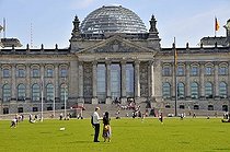 Biosphoto | 1601587 | Reichstag, Reichstag building, seat of the German parliament, government district, Berlin-Mitte, Berlin, Germany, Europe | © Walter G. Allgoewer / imageBROKER / Biosphoto