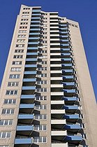 Biosphoto | 1605870 | Residential high-rise building in the southern district of Cologne, North Rhine-Westphalia, Germany, Europe | © Walter G. Allgoewer / imageBROKER / Biosphoto
