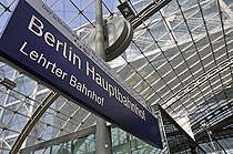 Biosphoto | 1601581 | Sign, Berlin Hauptbahnhof - Lehrter Bahnhof, Berlin's main train station, Berlin, Germany, Europe | © Walter G. Allgoewer / imageBROKER / Biosphoto