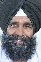 Biosphoto | 1609351 | Sikh with a black turban, portrait, Harmandir Sahib or Golden Temple, Amritsar, Punjab, North India, India, Asie | &copy; Olaf Krueger / imageBROKER / Biosphoto