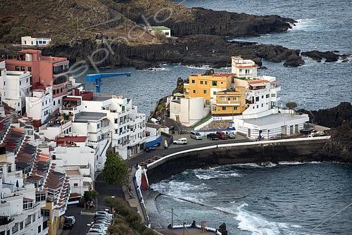 Biosphoto | 2609466 | Small natural pier at El Pris, in the municipality of Tacoronte. Coastal view of the northern part of Tenerife, Canary Islands. | © Sergio Hanquet / Biosphoto