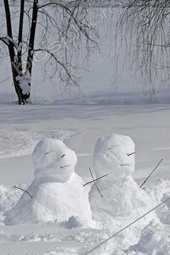 Biosphoto | 109207 | Snowman in park Belfort France | &copy; Denis Bringard / Biosphoto