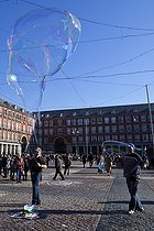 Biosphoto | 1250829 | Street Animation Giant soap bubbles Madrid Spain | &copy; Michel Gunther / Biosphoto