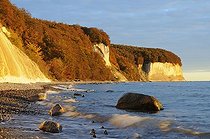 Biosphoto | 1607553 | Sunrise at the coastal cliffs, Baltic Sea, Ruegen, Mecklenburg-Western Pomerania, Germany, Europe | &copy; Kevin Proennecke / imageBROKER / Biosphoto