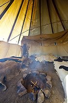 Biosphoto | 1251478 | Teepee indoors | &copy; Franck Fouquet / Biosphoto