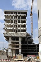 Biosphoto | 1607861 | The Lufthansa high-rise building, seat of the German airline until 2007, on the bank of the Rhine River at Deutz, renovation until 2012 to become the MaxCologne development, Cologne, North Rhine-Westphalia, Germany, Europe | © Walter G. Allgoewer / imageBROKER / Biosphoto