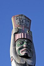 Biosphoto | 692158 | Totem Tribe Kwakwaka'wakw Village Nimkish Albert bay Canada | &copy; Sylvain Cordier / Biosphoto
