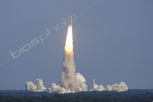 Biosphoto | 2587637 | VA244 - Ariane 5 lifts off from the Guiana Space Center. French Guiana. | &copy; Nicolas Defaux / Biosphoto