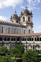 Biosphoto | 1605648 | View of the church and cloister of the monastery of Santa Maria in Alcobaça, Mosteiro de Santa Maria de Alcobaça, UNESCO World Heritage Site, Order of Cistercians, Alcobaça, Estremadura, Portugal, Europe | © Silvana Guilhermino / imageBROKER / Biosphoto