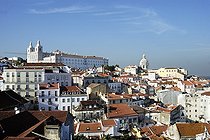 Biosphoto | 1600497 | View over the Alfama district with the monastery and church of Sao Vicente de Fora, Lisbon, Portugal, Europe | © Silvana Guilhermino / imageBROKER / Biosphoto