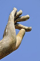 Biosphoto | 1532810 | Vitarka-Mudra, Teaching, giving instruction or reason symbolic gesture of a Buddha statue in Wat Traphang Ngoen, Sukhothai Historical Park, Sukhothai, Thailand, Asia | &copy; Walter G. Allgoewer / imageBROKER / Biosphoto