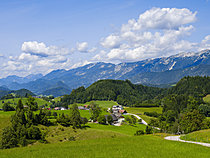 Biosphoto | 2621566 | Vue sur le bassin de Windischgarsten vers la chaîne de montagnes Sengsengebirge, faisant partie du Parc National des Kalkalpen (Alpes de calcaire). Europe, Europe centrale, Autriche, été. | &copy; Martin Zwick / Biosphoto