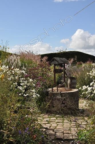 Biosphoto | 1887700 | Well in a flowered garden | &copy; Serge Lapouge / Biosphoto