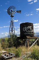 Biosphoto | 1250056 | Windmill and tank Oliver Lee General Store New Mexico  | &copy; Daniel Heuclin / Biosphoto