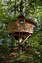 Biosphoto | 1251291 | Wood shed made of Larch | &copy; Franck Fouquet / Biosphoto