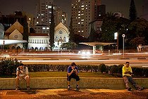 Biosphoto | 1606648 | Young people sitting infront of Santa Catarina Hospital at the Avenida Paulista, Sao Paulo, Brazil | © Florian Kopp / imageBROKER / Biosphoto