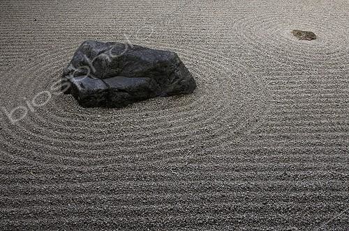 Biosphoto | 970214 | Zen Garden in the temple Nanzen-ji in Kyoto Japan | &copy; Michel Gunther / Biosphoto